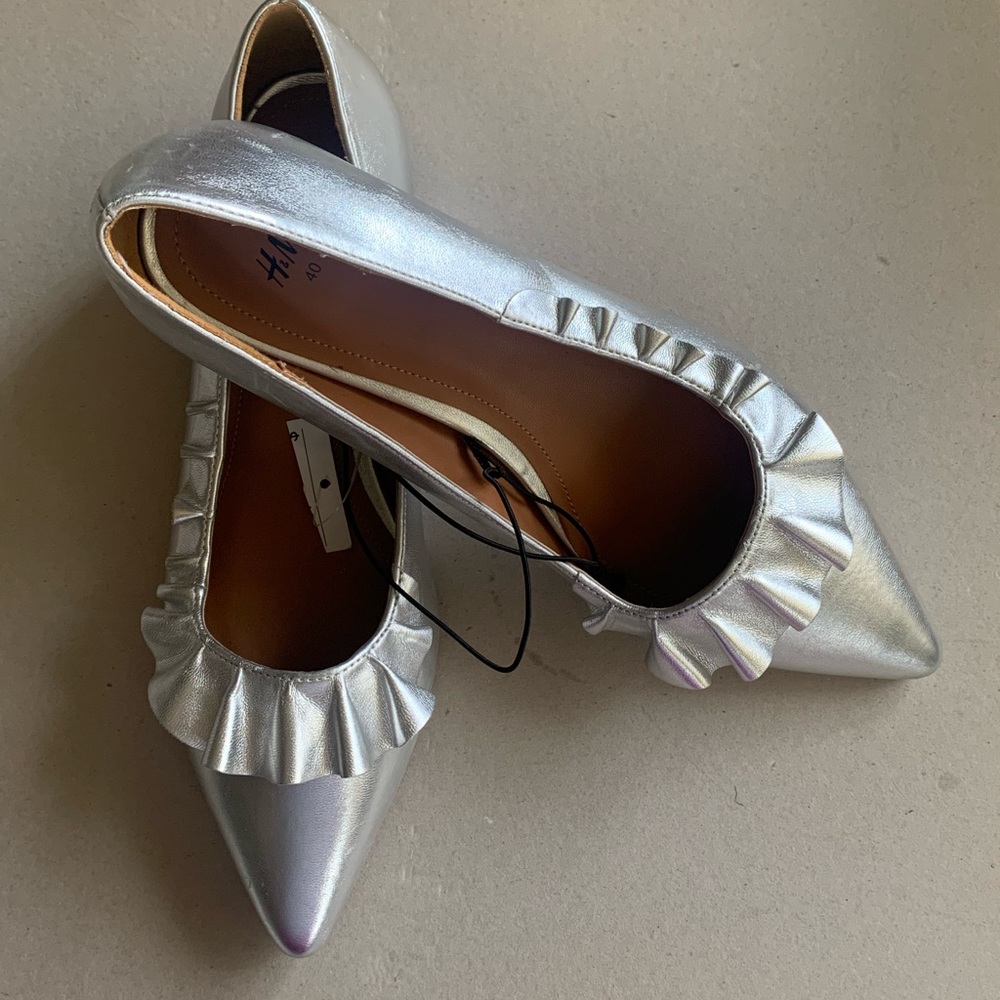 H & M - New Silver Flats
